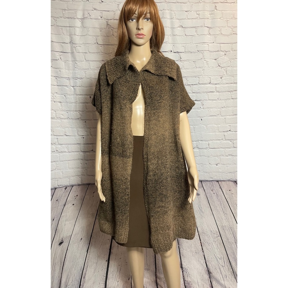 Hand Knit Wool Open Front Short Sleeve Grey Ombre Vest Cardigan